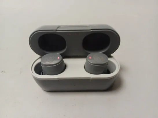 SET OF SKULLCANDY TWS EARBUDS