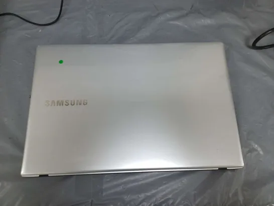 SAMSUNG 370R4E/370R4V/370R5E/3570RE/370R5V 15 INCH	I3-3110M 2.40GHZ