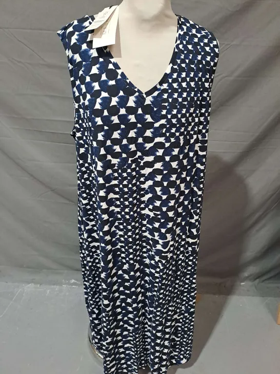 MASAI DALISA OVERSIZE DRESS IN BLUE FLORAL SIZE M