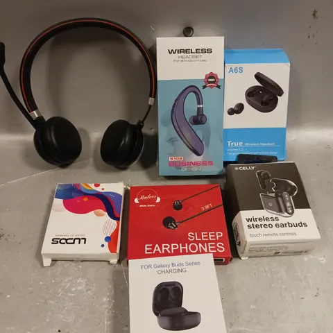 APPROXIMATELY 20 ASSORTED HEADPHONE PRODUCTS & ACCESSORIES TO INCLUDE OVER HEAD, IN EAR, WIRED ETC 