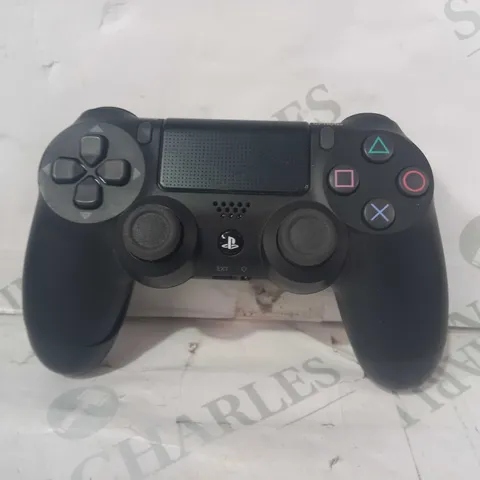 SONY PLAYSTATION WIRELESS CONTROLLER IN BLACK CUH-ZCT2E