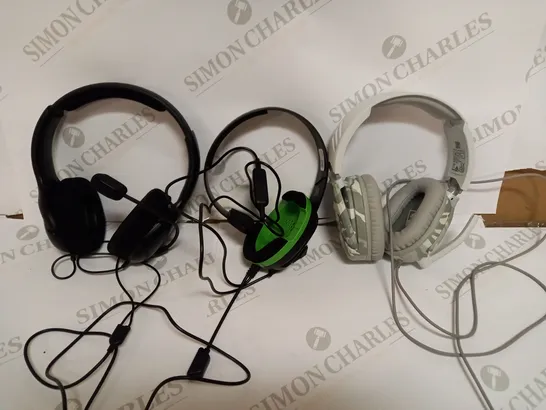 BOX OF APPROX 5 ASSORTED TURTLE BEACH WIRED GAMING HEADSETS FOR VARIOUS PLATFORMS