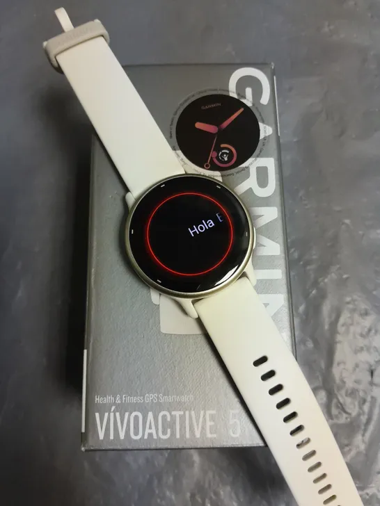 BOXED GARMIN VIVOACTIVE 5 HEALTH AND FITNESS GPS SMARTWATCH - WHITE