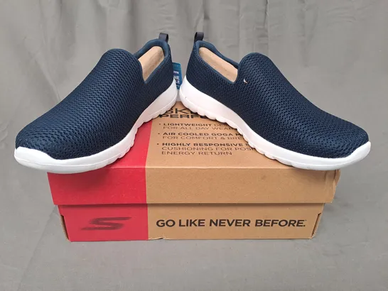 BOXED PAIR OF SKECHERS GO WALK JOY SLIP-ON SHOES IN NAVY UK SIZE 8