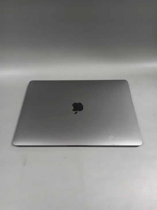 APPLE MACBOOK PRO - A2159