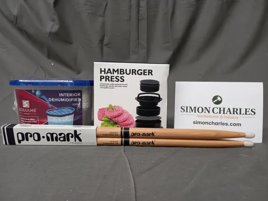 BOX OF APPROXIMATELY 20 ASSORTED HOUSEHOLD ITEMS TO INCLUDE PRO.MARK DRUMSTICKS, HAMBURGER PRESS, INTERIOR DEHUMIDIFIER, ETC