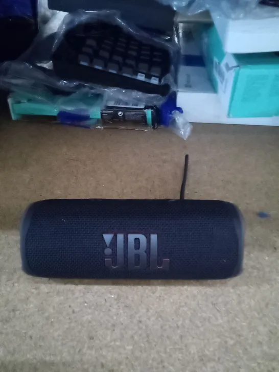 BOXED JBL FLIP 6 