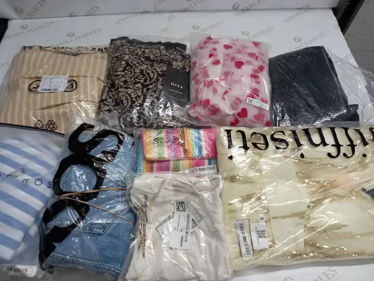 LARGE QUANTITY OF ASSORTED BAGGED CLOTHING ITEMS TO INCLUDE EMERY ROSE, ASOS AND H&M