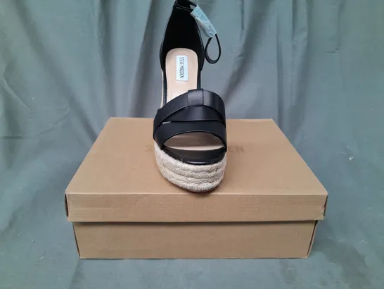 BOXED PAIR OF STEVE MADDEN OPEN TOE HIGH WEDGE SANDALS IN BLACK UK SIZE 6