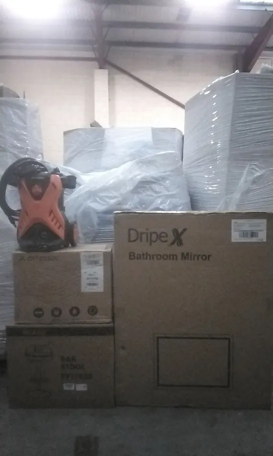 PALLET OF ASSORTED ITEMS INCLUDING, DRIPE X BATHROOM MIRROR, WIAIO BAR STOOL, ARTEESOL SINGLE AIR BED AND PAXCESS JET WASH