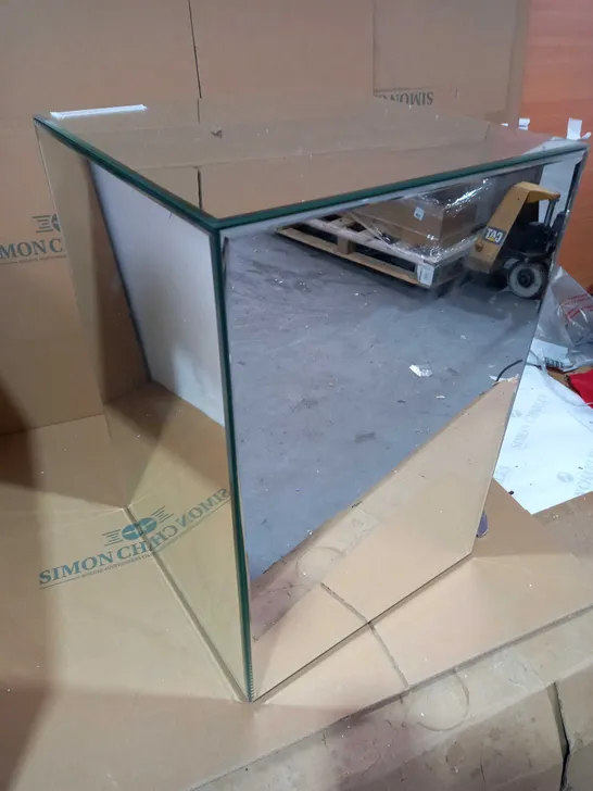 MONTE CARLO READY ASSEMBLED LAMP TABLE - MIRRORED SOME GLASS BROKEN  RRP £99