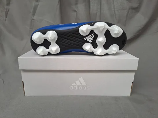 BOXED PAIR OF ADIDAS GOLETTO VIII KIDS FOOTBALL BOOTS IN BLUE/WHITE UK SIZE 2.5