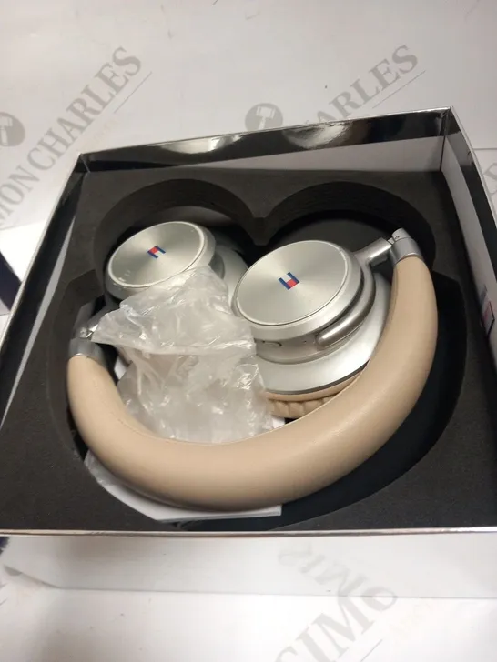 BOXED TOMMY HILFIGER NOISE CANCELLING WIRELESS HEADPHONES