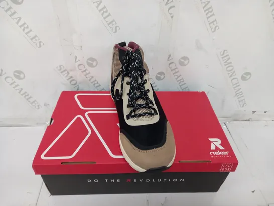 BOXED PAIR OF RIEKER HIKING BOOTS IN CREAM SIZE 5