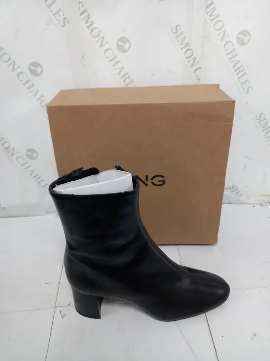 BOXED PAIR OF MNG HEELED ANKLE BOOTS IN BLACK SIZE UK 5