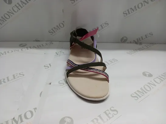 REGATTA LADY ROMA SANDALS SIZE 5