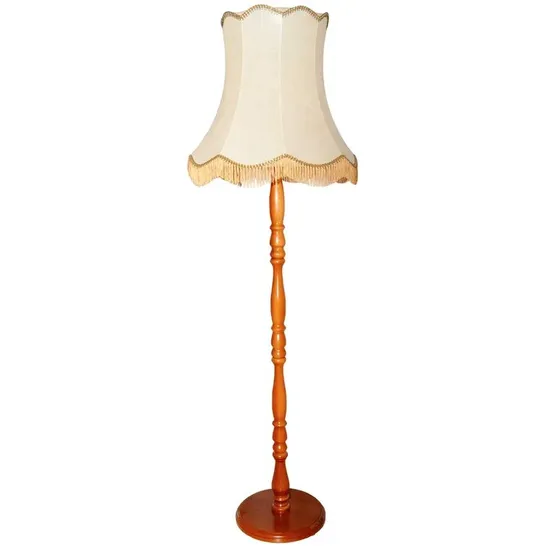 BOXED 158CM TRADITIONAL FLOOR LAMP - NO LAMPSHADE (1 BOX)