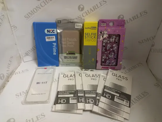 BOX OF APPROX 15 ITEMS TO INCLUDE ASSORTED CASES AND PROTECTIVE SCREEN COVERS FOR VARIOUS PHONES