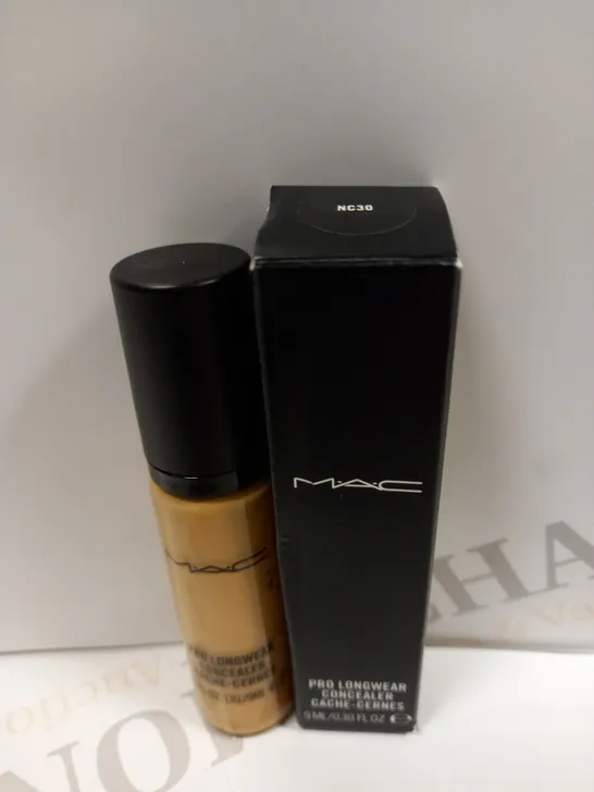 BOXED MAC PRO LONGWEAR CONCEALER - NC30