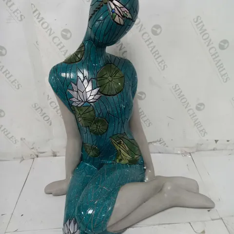 MY GARDEN STORIES LILY POND NATURE SCULPTURE - COLLECTION ONLY 