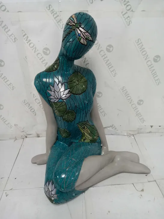 MY GARDEN STORIES LILY POND NATURE SCULPTURE - COLLECTION ONLY 