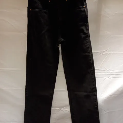 BOX OF APPROX 15 BRAND NEW COTTON:ON DAD JEANS - SUPERWASH BLACK SIZE AUS 6