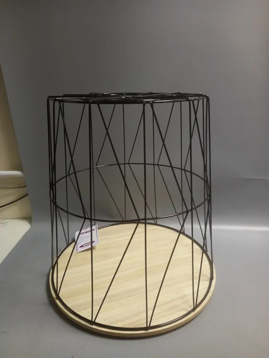 HOMIONA WIRE TABLE IN BLACK AND BEECH WOOD 