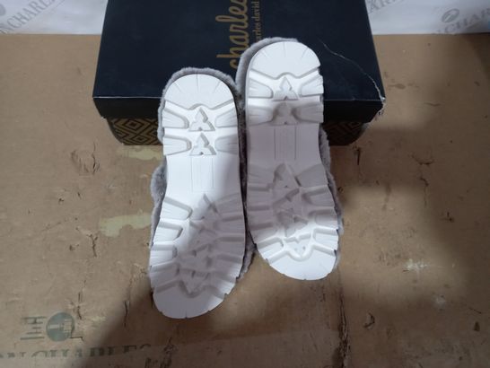 BOXED PAIR OF CHARLES GREY SLIPPERS SIZE 7M