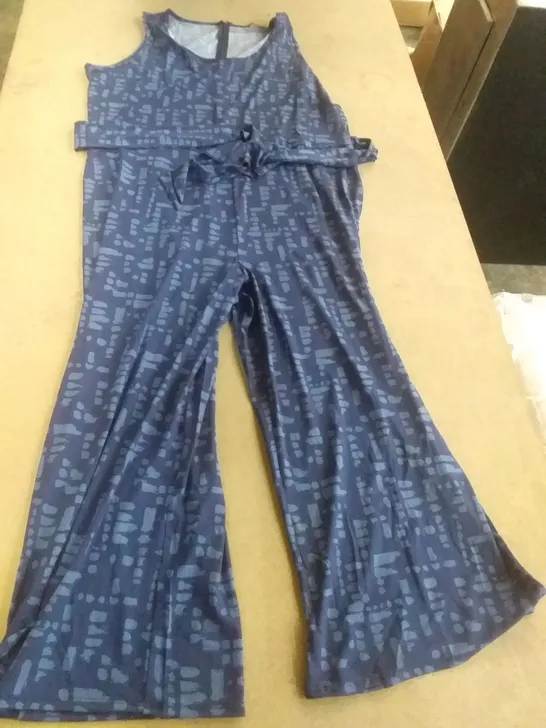 BOX OF APPROXIMATELY 9 BRAND NEW HALSTON CROP JUMPSUITS BLUE - SIZE XL