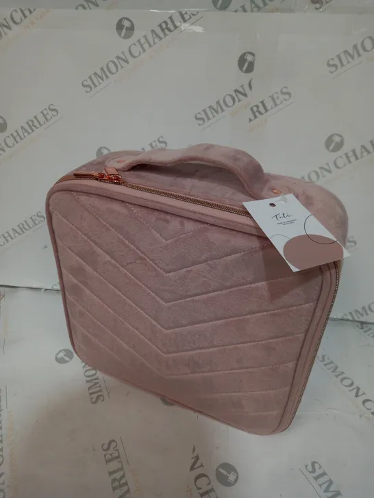 BOXED PINK VANITY CASE WITH ADJUSTABLE COMPARTMENT'S   