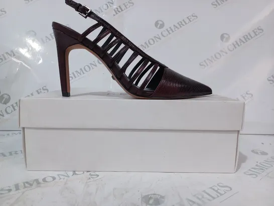 BOXED PAIR OF REISS DAPHNE SLINGBACK HEELS IN POMEGRANATE SIZE 6