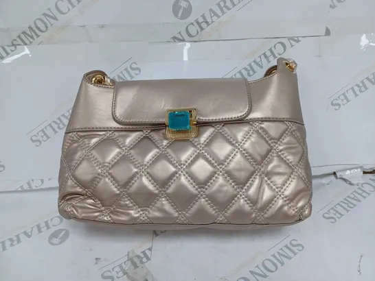 QUILTED GOLD HANDBAG WITH STRAPS - GOLD 