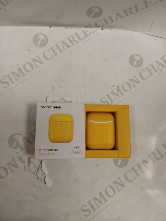 LOT OF APPROX 126 TO INCLUDE TECH21 STUDIO COLOUR YELLOW AIRPOD CASE