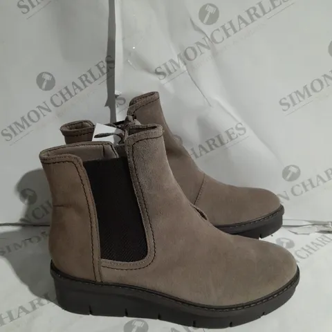 PAIR OF COLLECTION BY CLARKS AIRABELL MOVE SUEDE BOOTS IN PEBBLE COLOUR SIZE 6