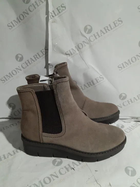 PAIR OF COLLECTION BY CLARKS AIRABELL MOVE SUEDE BOOTS IN PEBBLE COLOUR SIZE 6