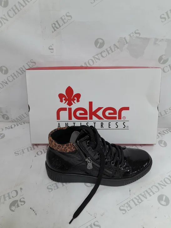 BOXED RIEKER HIGH TOP CUFFED SHOES, LEOPARD/BLACK - SIZE 4