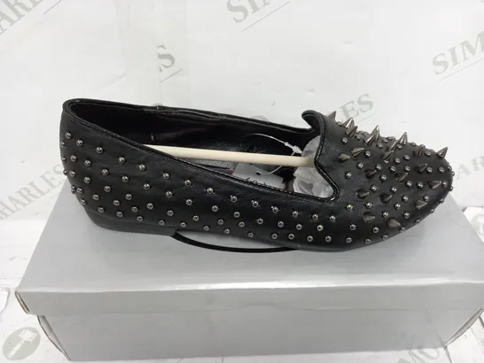 FLAT HEELED BLACK SPIKEY SHOE SIZE 5