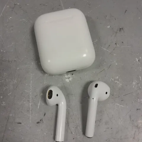 APPLE AIRPODS 2ND GEN WIRELESS EARPHONES 