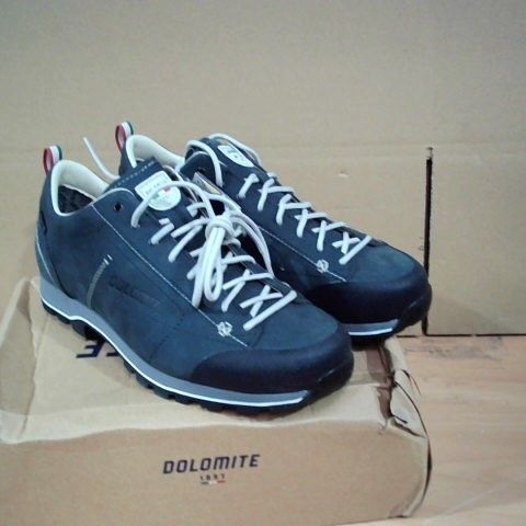 BOXED PAIR OF DOLOMITE GORE-TEX WALKING SHOES NAVY SIZE 8