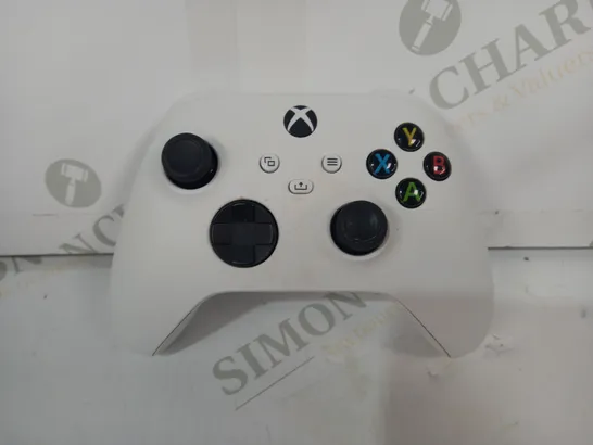 MICROSOFT 1914 XBOX SERIES X/S WIRELESS CONTROLLER IN WHITE