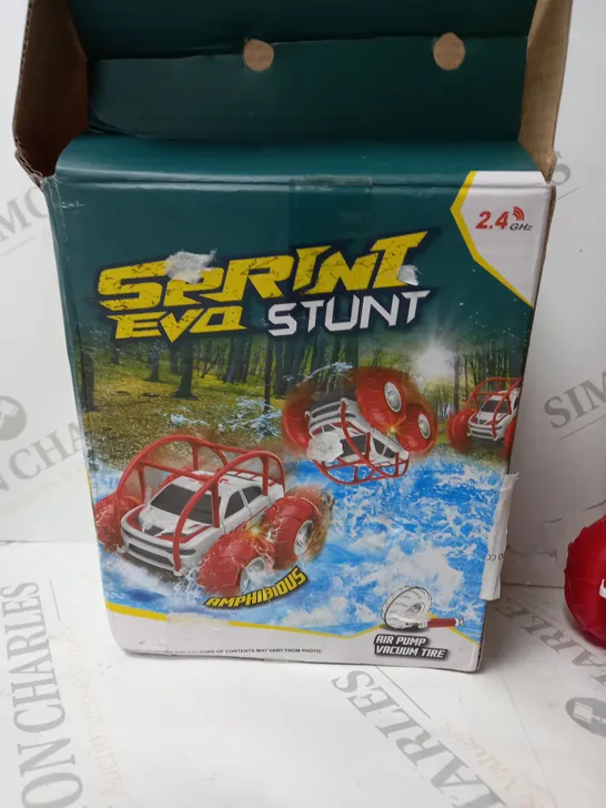 BOXED MAX TRONIC SPRINT EVO STUNT REMOTE CAR 