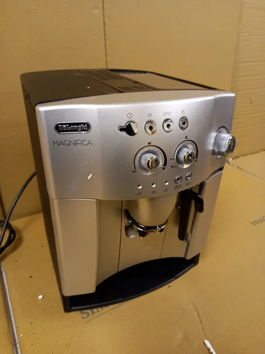 DELONGHI MAGNIFICA COFFEE MACHINE 