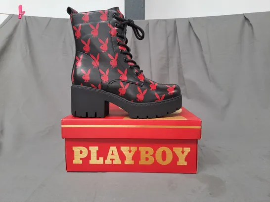 BOXED PAIR OF KOI PLAYBOY REPRISE RED SWITCH BOOTS UK SIZE 6