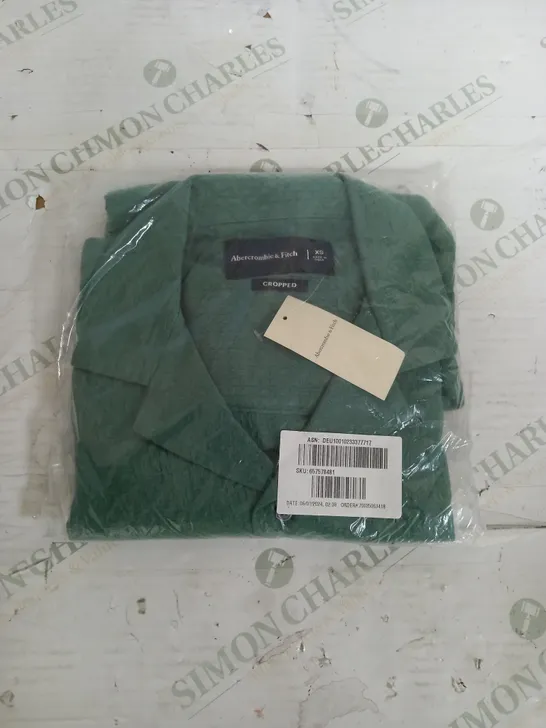 SEALED ABERCROMBIE & FITCH CROPPED GREEN SHIRT - XS