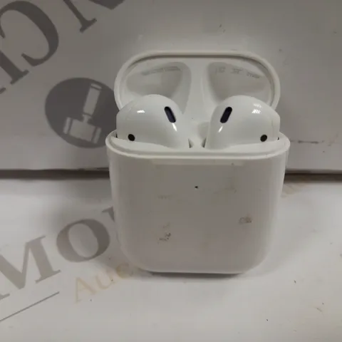 UNBOXED WIRELESS EARBUDS WITH CHARGING CASE WHITE 