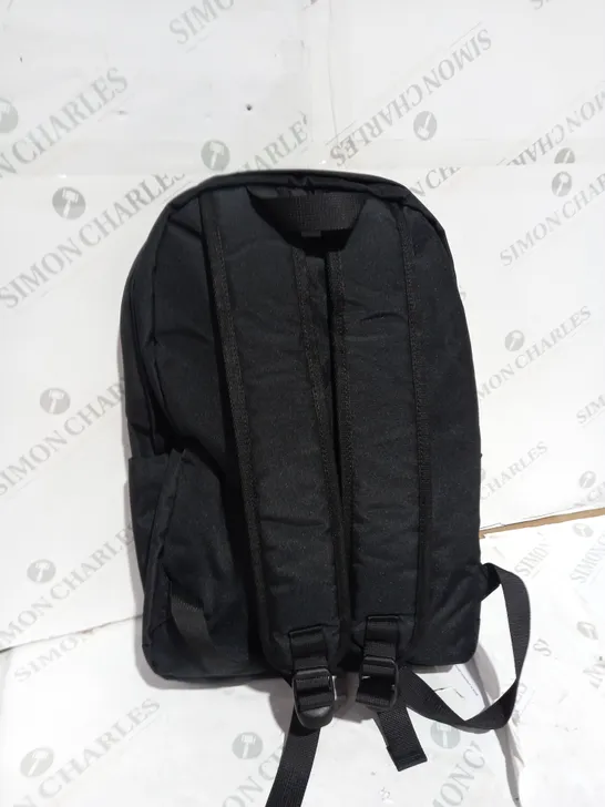 SAKUTANE BLACK BACKPACK WITH ZIP POCKETS 