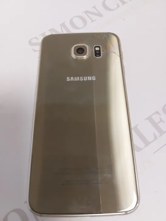 GENERIC SAMSUNG STYLE SMARTPHONE IN GOLD