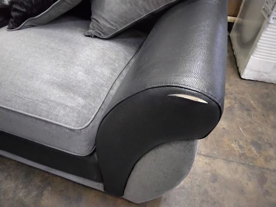 DESIGNER BLACK FAUX LEATHER & GREY FABRIC CORNER GROUP WITH SCATTER CUSHIONS 