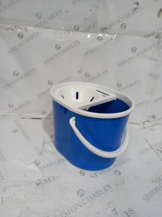 MOP BUCKET - BLUE/WHITE 