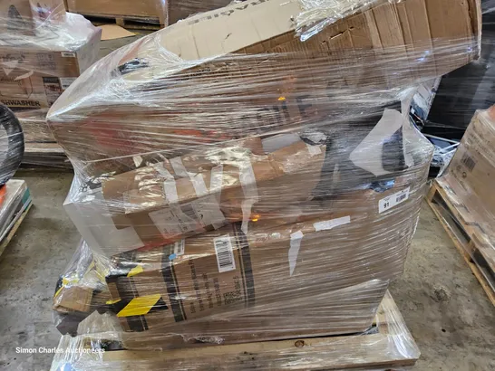 PALLET OF APPROXIMATELY 5 UNPROCESSED RAW RETURN HOUSEHOLD AND ELECTRICAL GOODS TO INCLUDE;